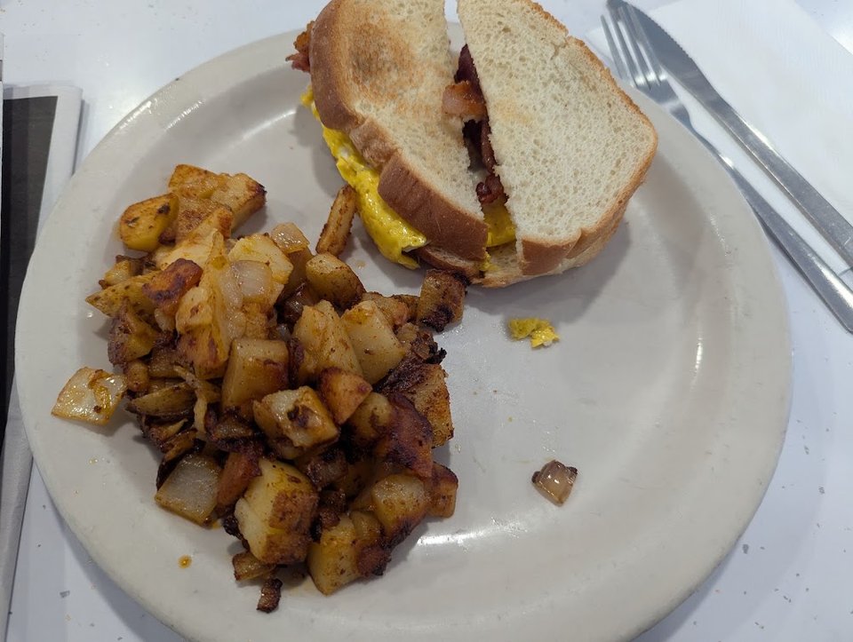 Bacon Egg Sandwich w Home Fries