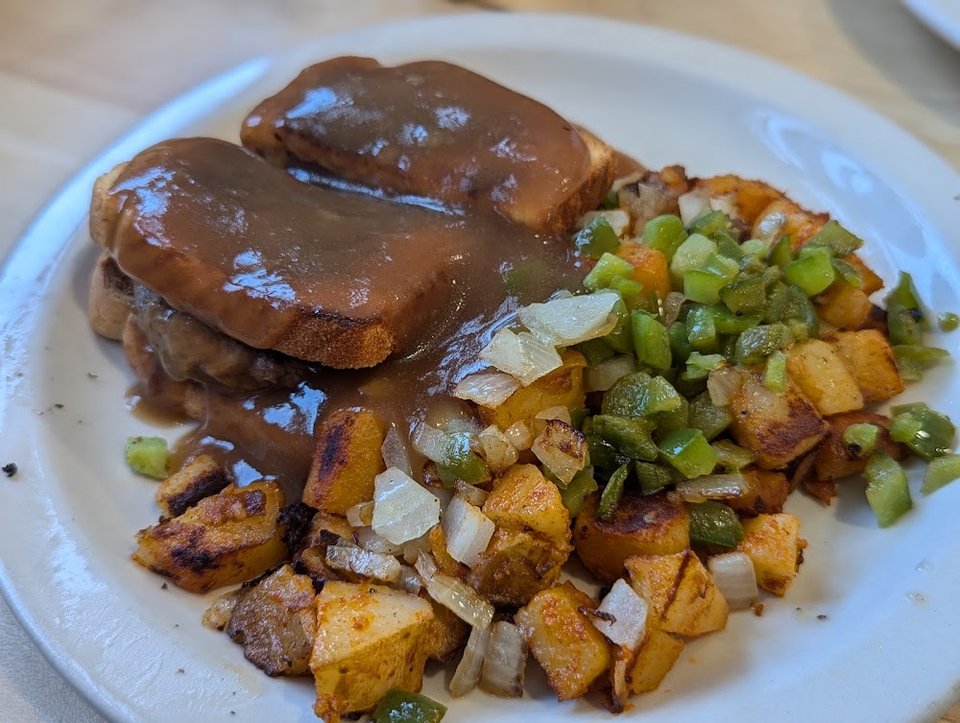 Hot Roast Beef Sandwich with Home Fries